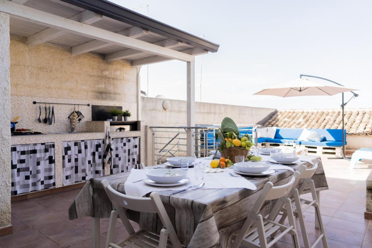 Casa Lina Con Terrazza Villa Canicattini Bagni Exterior photo